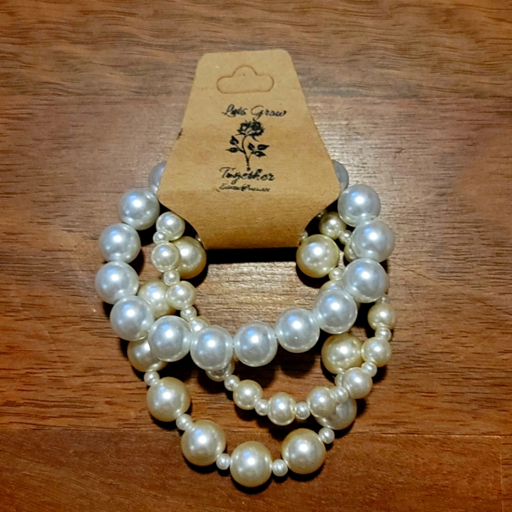 Pack of 3 stretch pearl bracelets